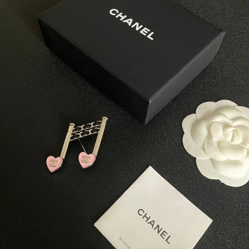 Resilient Chanel Brooches 221851