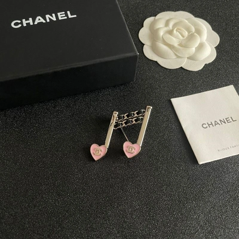 Resilient Chanel Brooches 221851