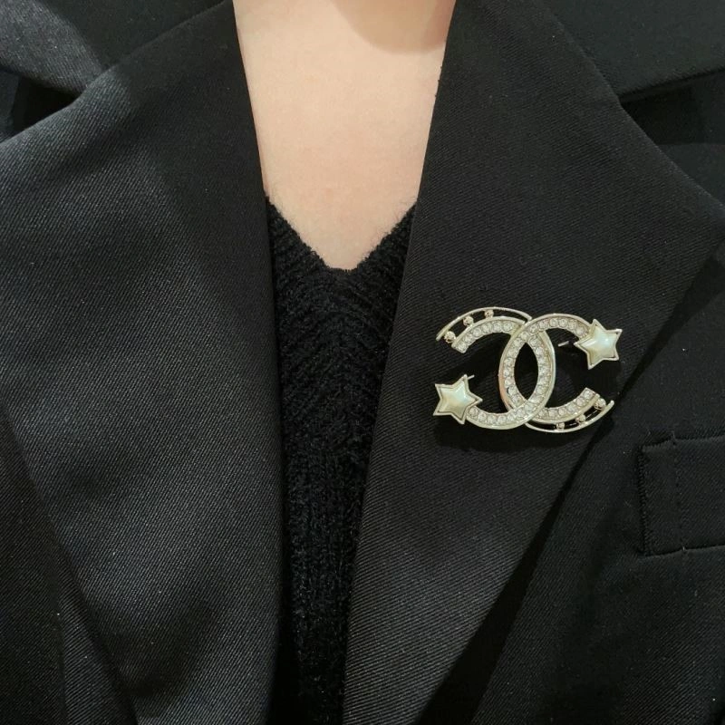 Chanel Brooches SmoothTexture 221905