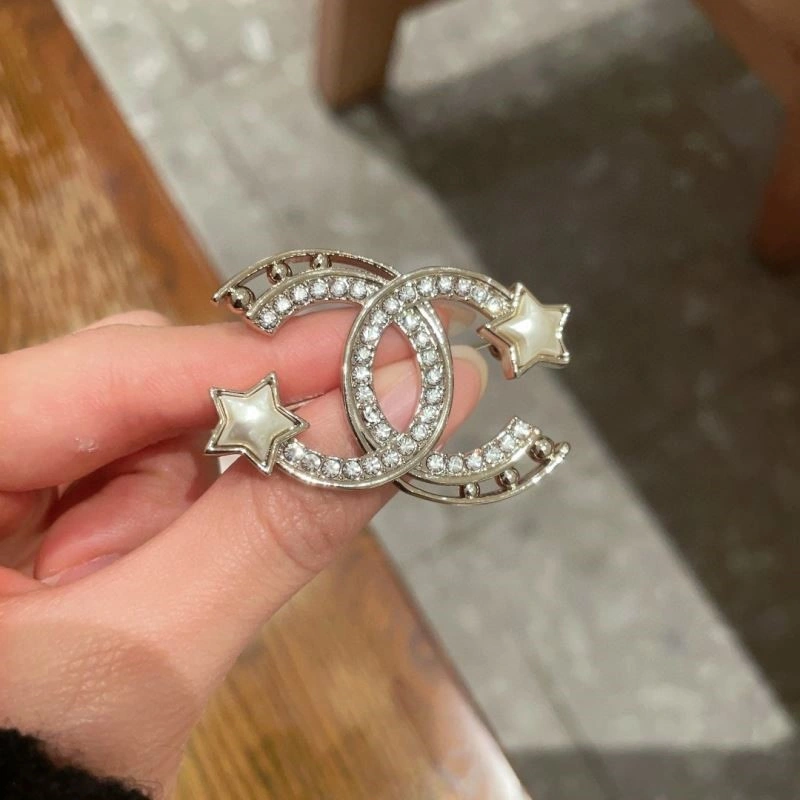 Chanel Brooches SmoothTexture 221905