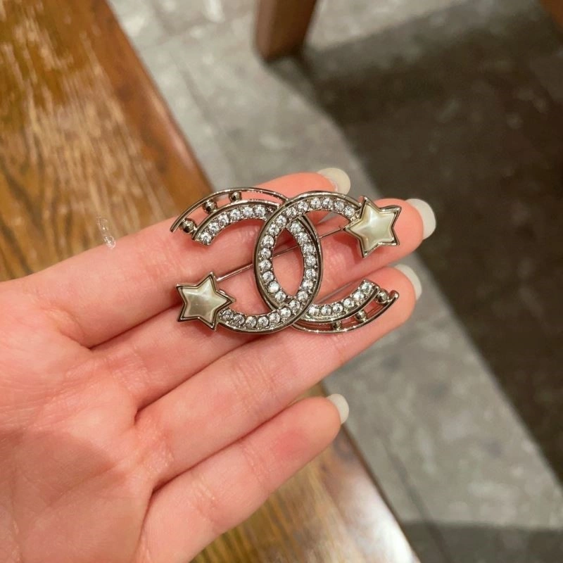 Chanel Brooches SmoothTexture 221905