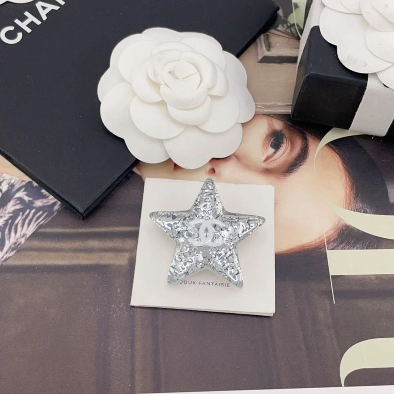 Chanel Brooches Packable 221850