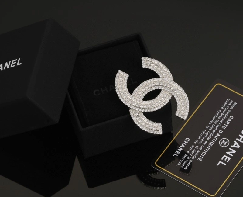 HighPerformance Chanel Brooches 221853