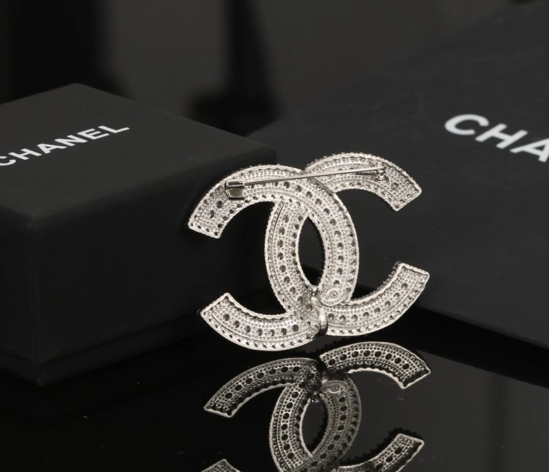 HighPerformance Chanel Brooches 221853