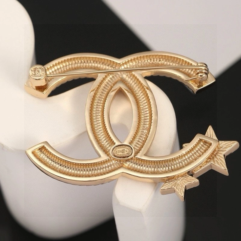 FashionForward Chanel Brooches 221847