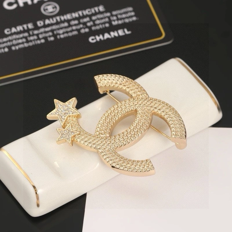 FashionForward Chanel Brooches 221847