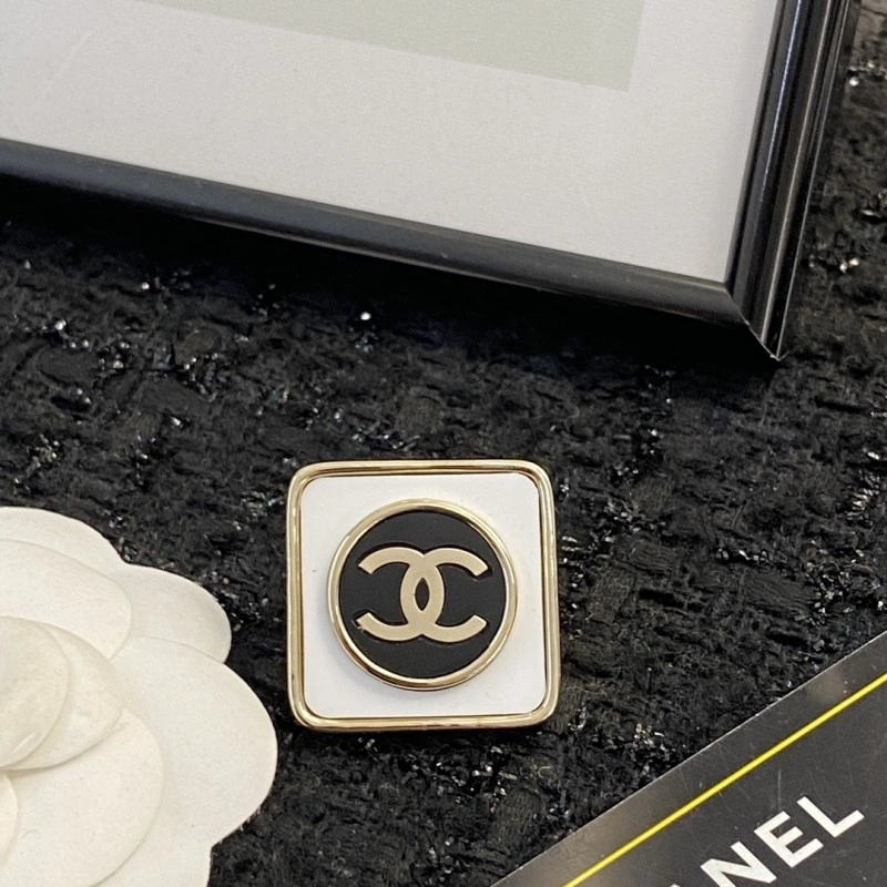 Breathable Chanel Brooches 221848