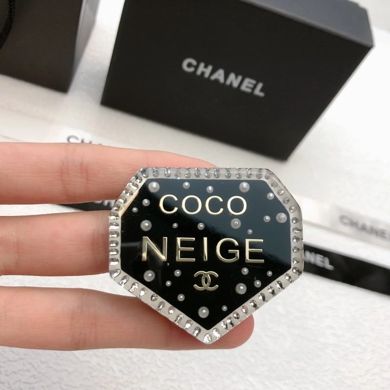 Chanel Brooches WrinkleFree 221843