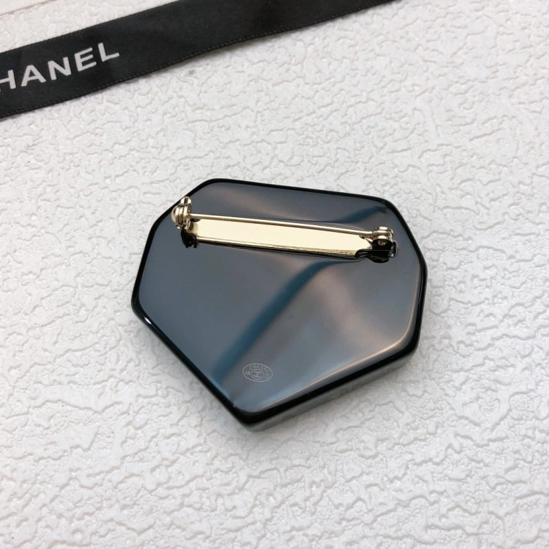 Chanel Brooches WrinkleFree 221843