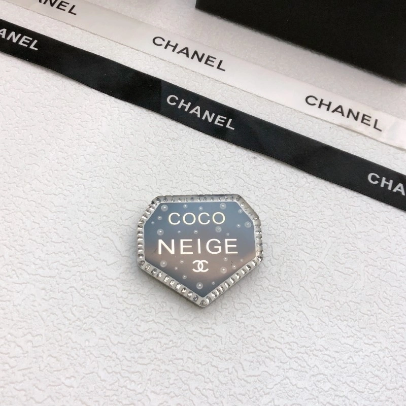 Chanel Brooches WrinkleFree 221843
