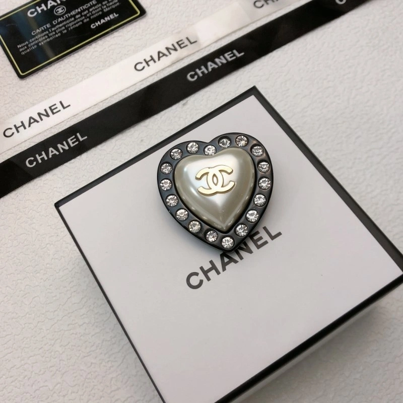 FashionForward Chanel Brooches 221842