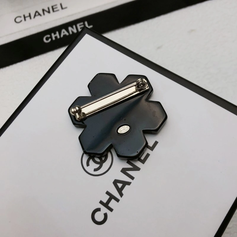 Chanel Brooches Comfortable 221844