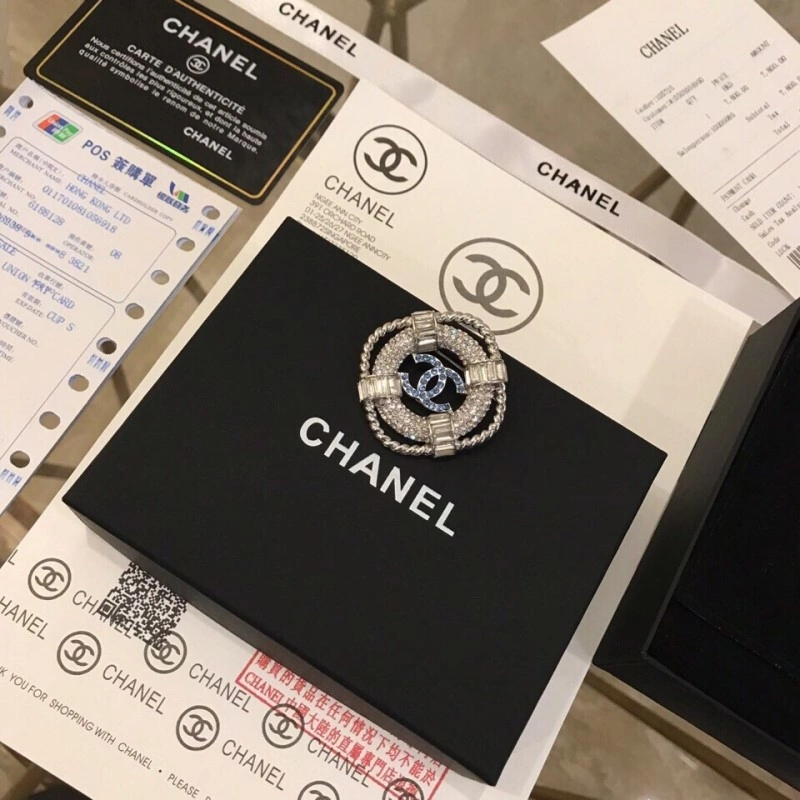 Flexible Chanel Brooches 221838