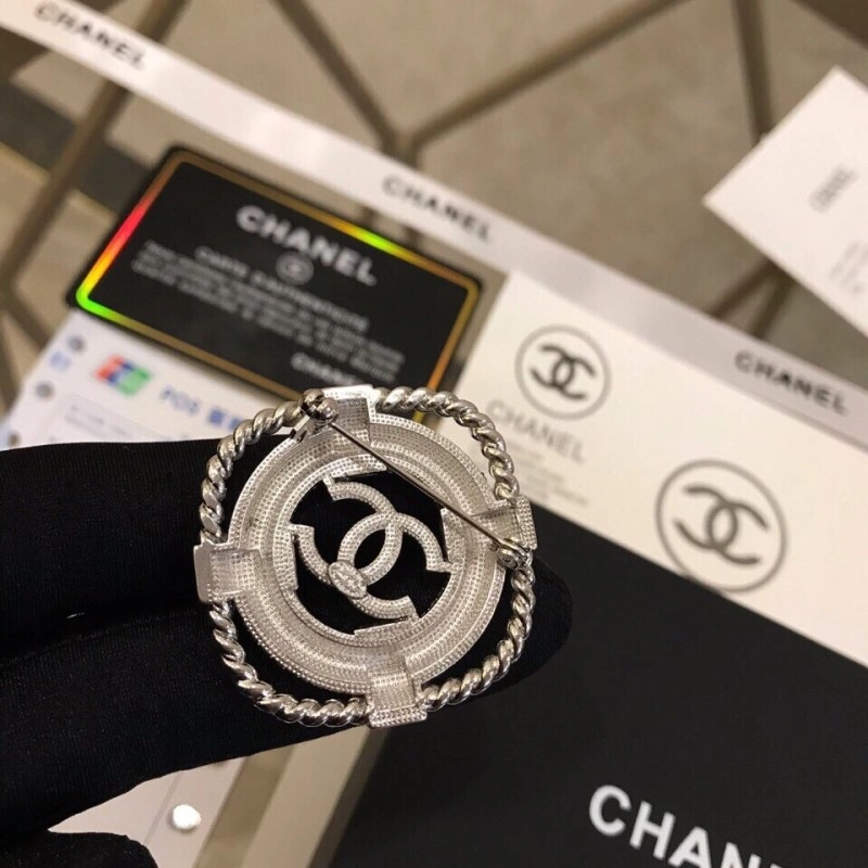 Flexible Chanel Brooches 221838