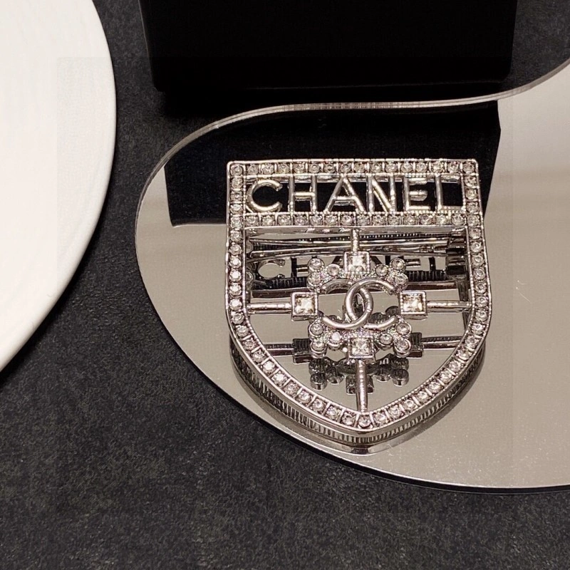 Versatile Chanel Brooches 221881