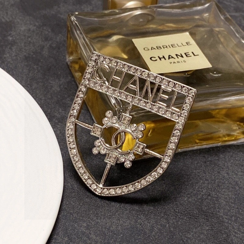 Versatile Chanel Brooches 221881