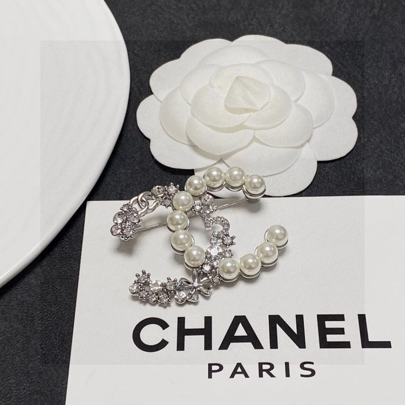 EasyMatch Chanel Brooches 221835