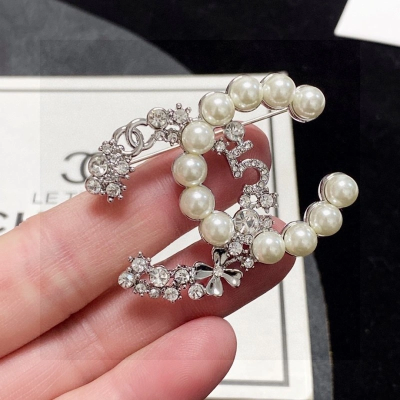 EasyMatch Chanel Brooches 221835