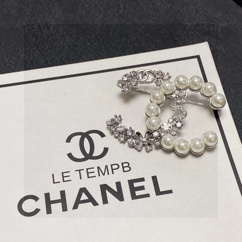 EasyMatch Chanel Brooches 221835