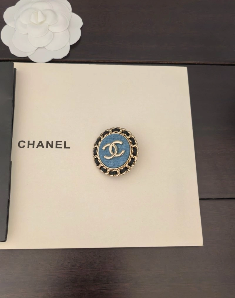 FreshLook Chanel Brooches 221829