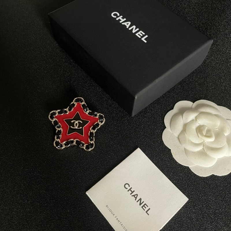 Attractive Chanel Brooches 221837