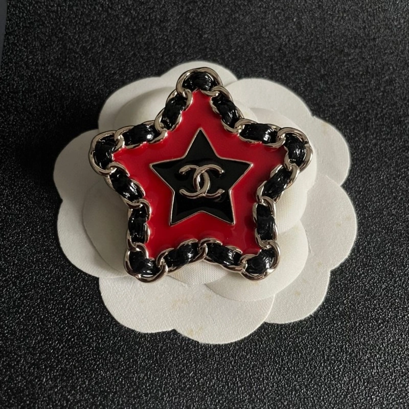 Attractive Chanel Brooches 221837