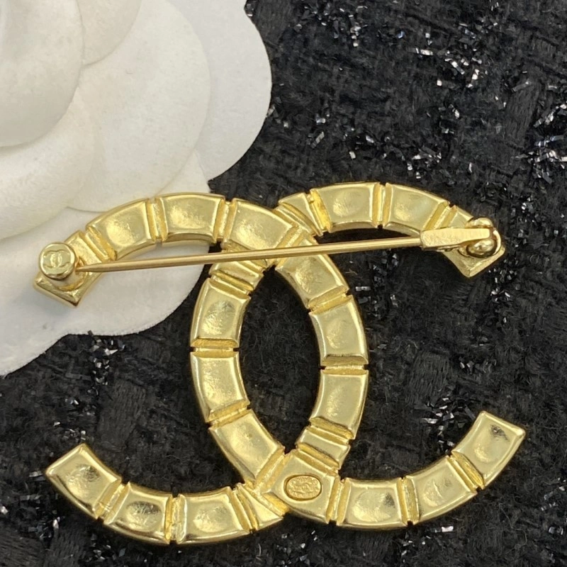 Chanel Brooches SunProtective 221822