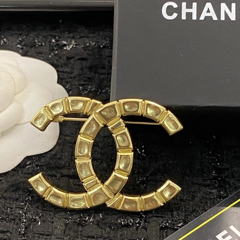 Chanel Brooches SunProtective 221822