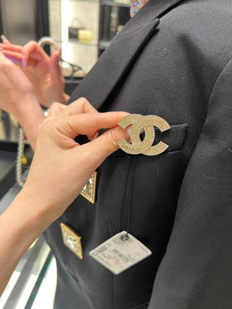 Chanel Brooches WeatherProof 221825
