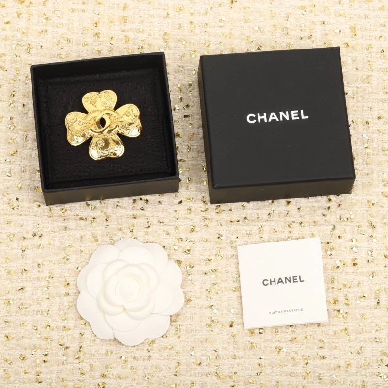 Sustainable Chanel Brooches 221820