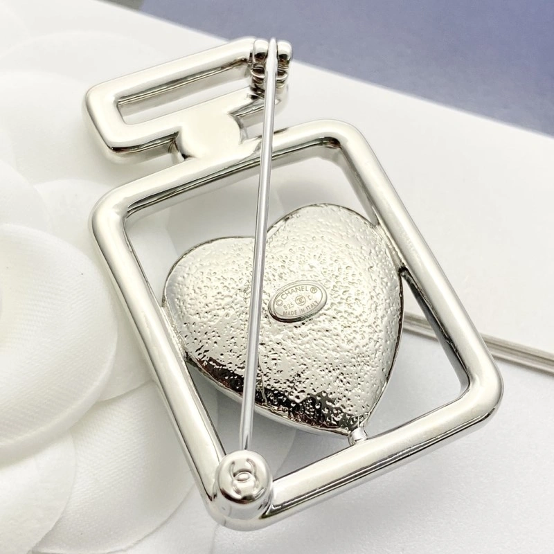 Soft Chanel Brooches 221828