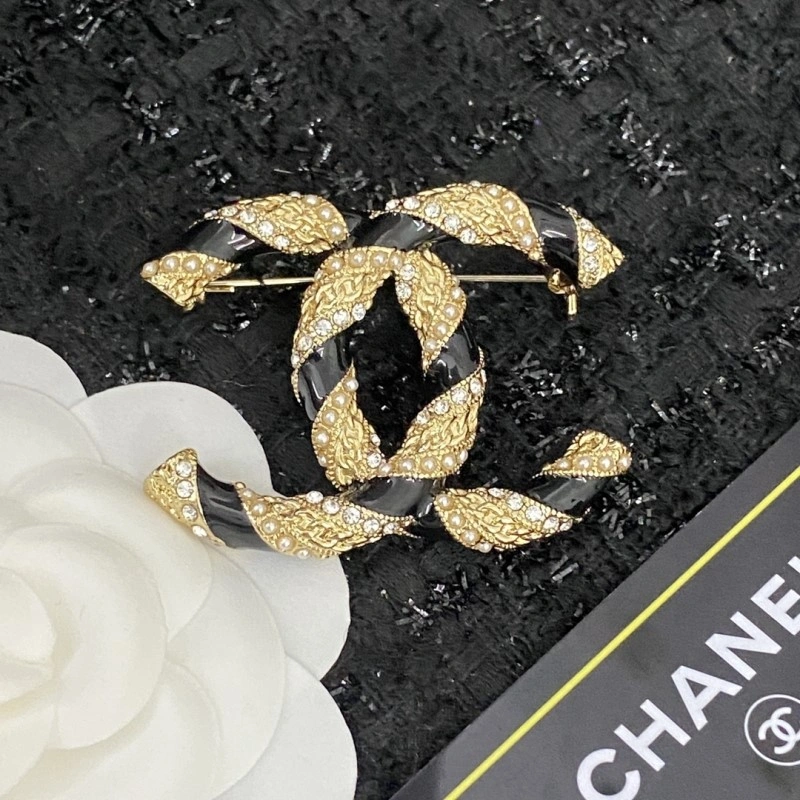 Chanel Brooches Versatile 221821
