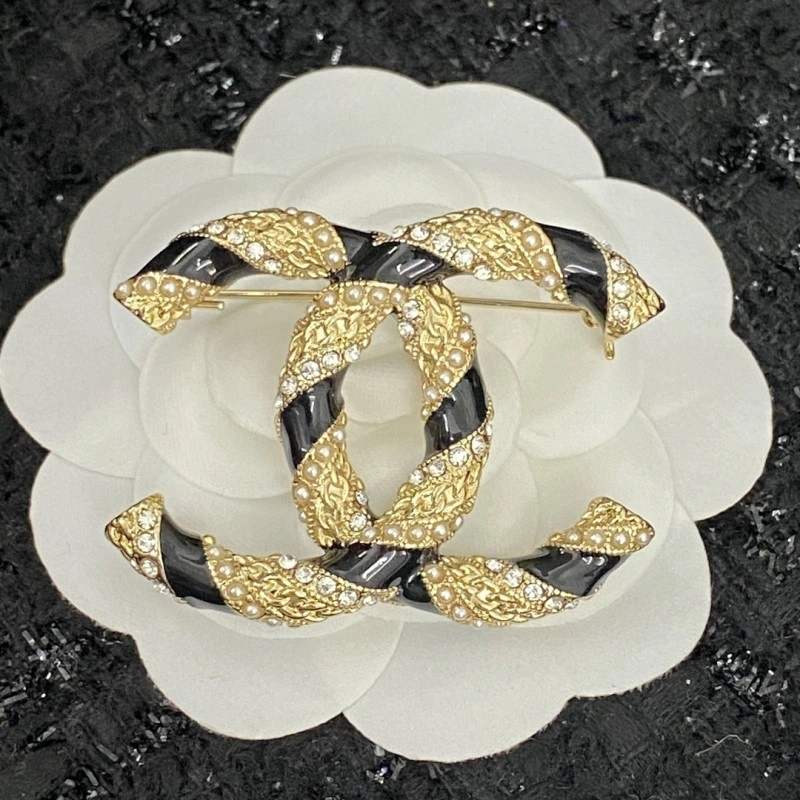 Chanel Brooches Versatile 221821