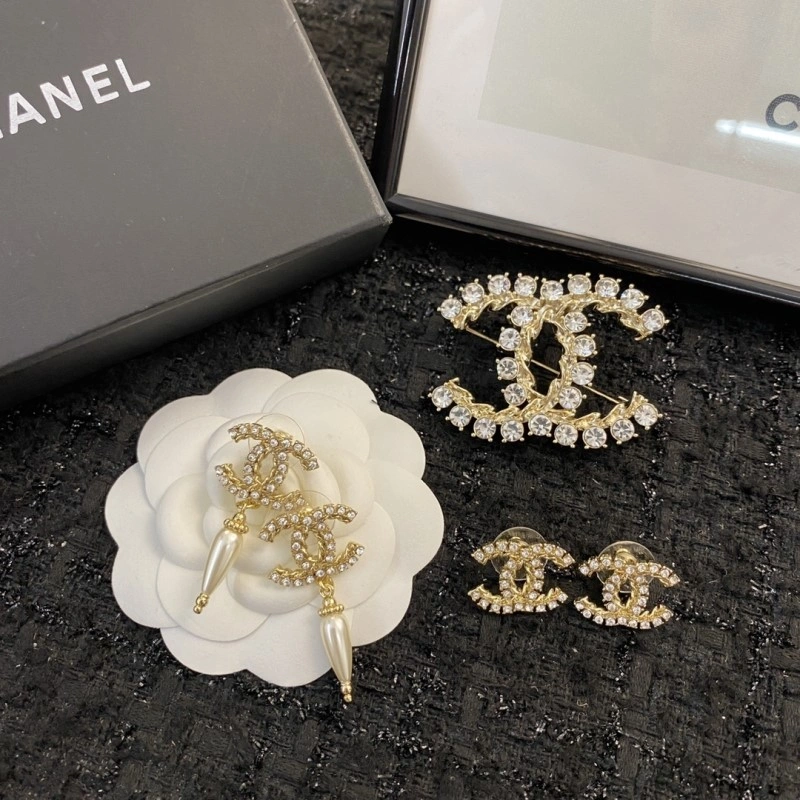 Original Chanel Brooches 221818