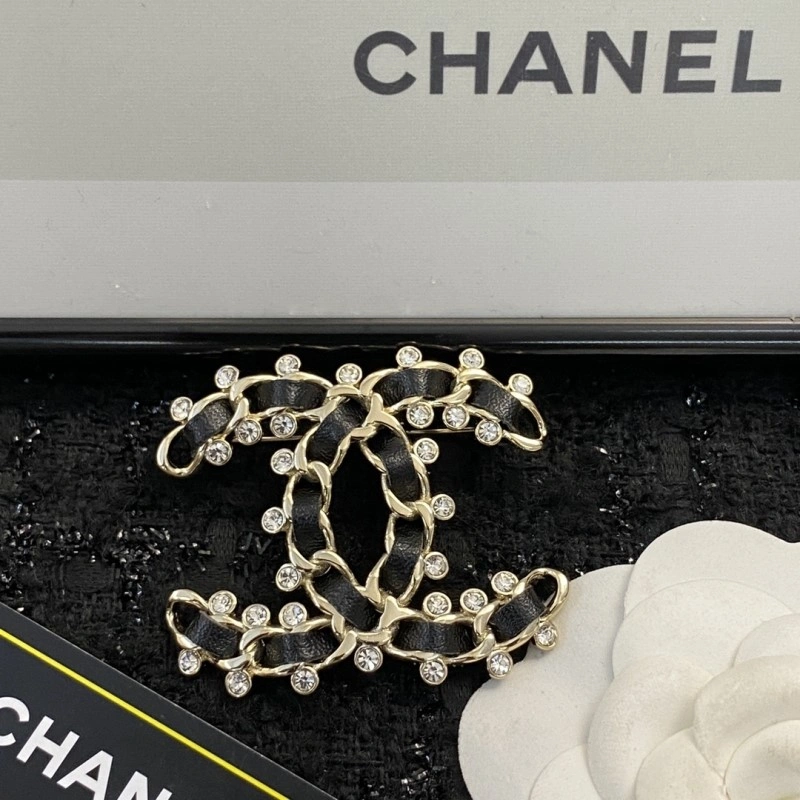 Chanel Brooches Unique 221815