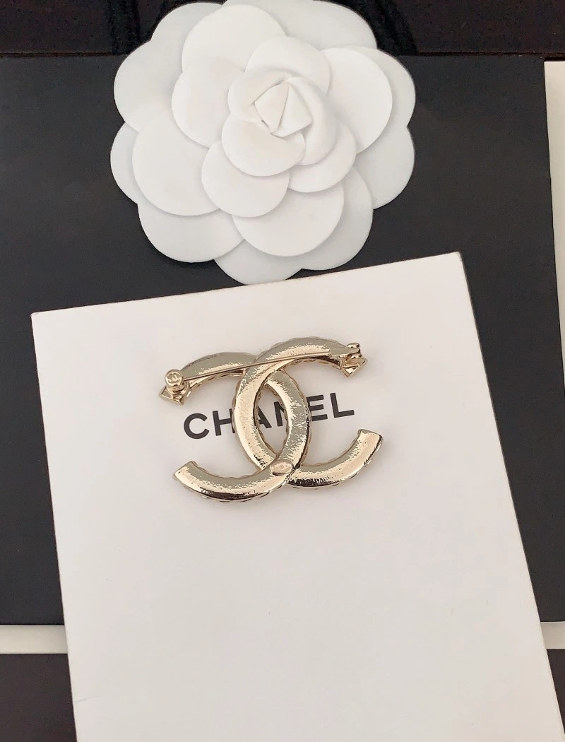 Refined Chanel Brooches 221809