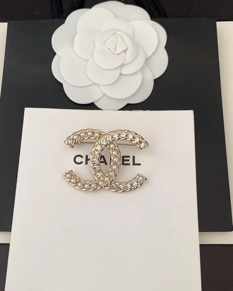 Refined Chanel Brooches 221809