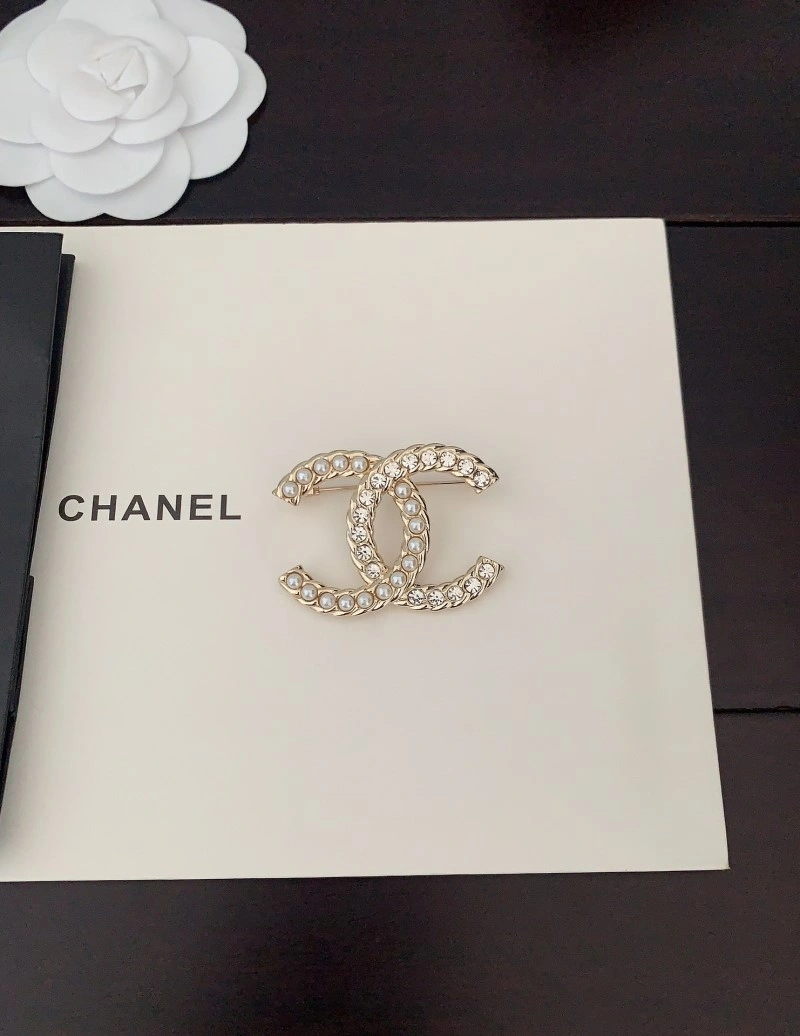 Refined Chanel Brooches 221809