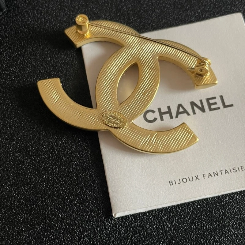 Chanel Brooches Fashionable 221810