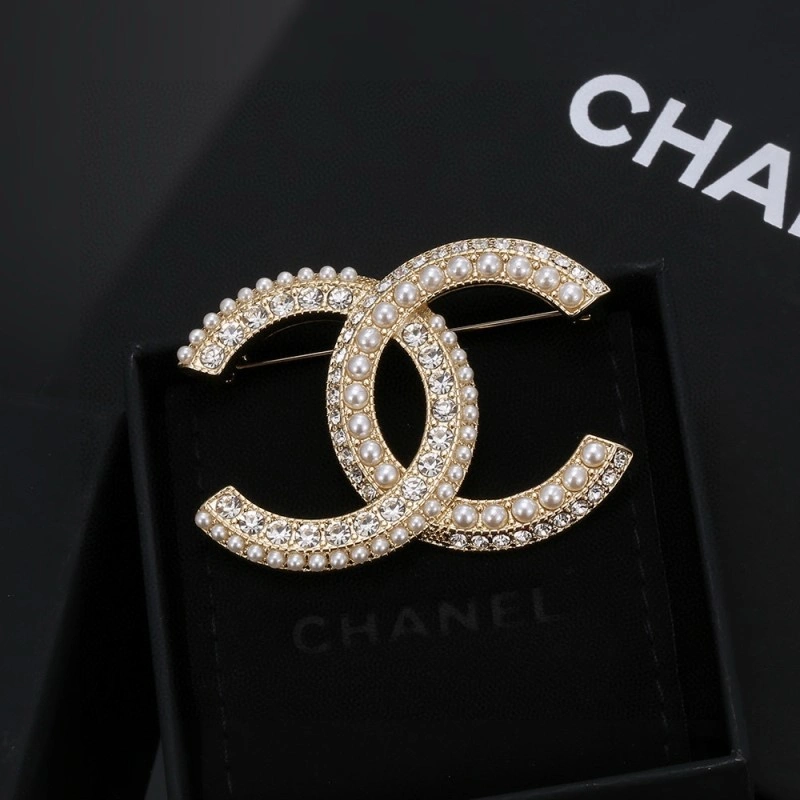 EyeCatching Chanel Brooches 221803