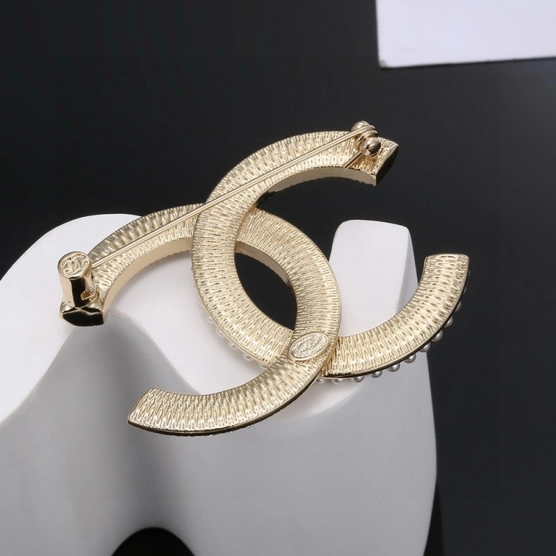 EyeCatching Chanel Brooches 221803