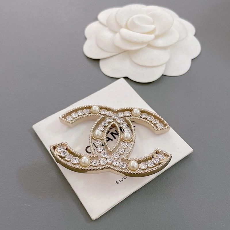 Chanel Brooches Unisex 221808