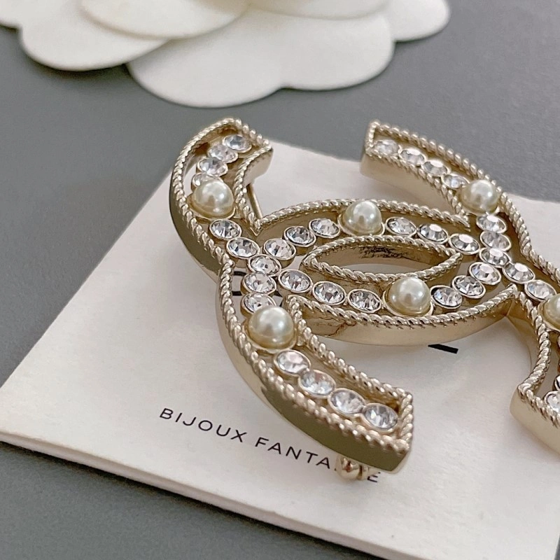 Chanel Brooches Unisex 221808