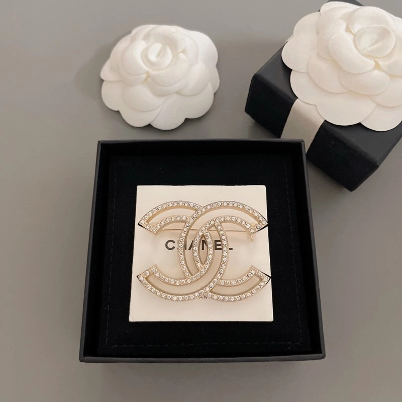 Colorful Chanel Brooches 221805