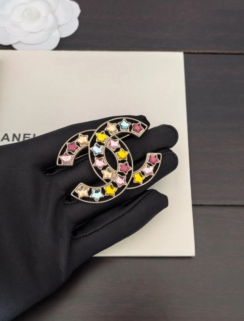 Chanel Brooches Durable 221807