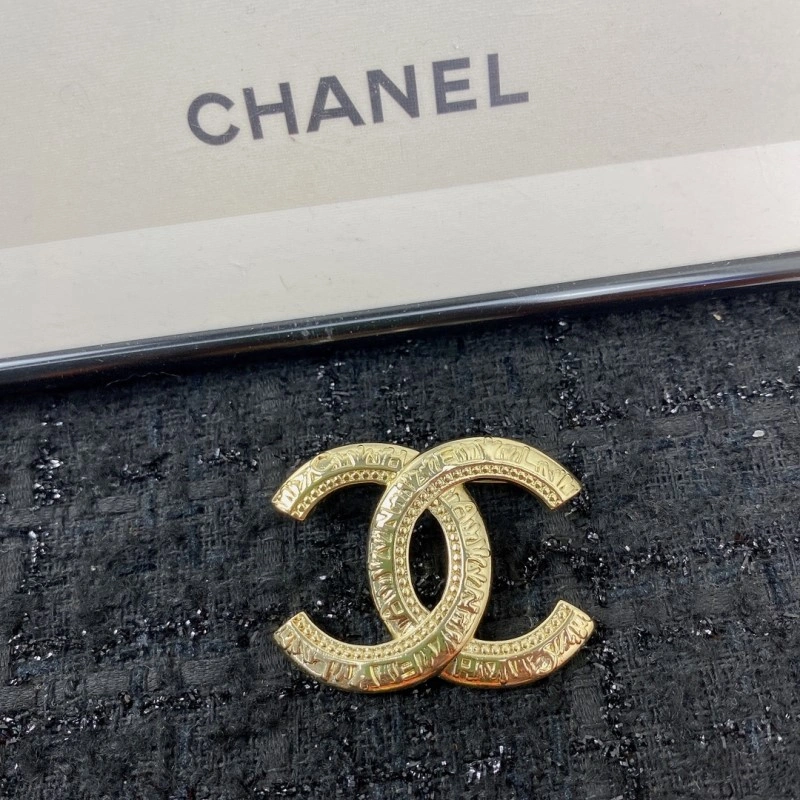 Chanel Brooches Sleek 221806