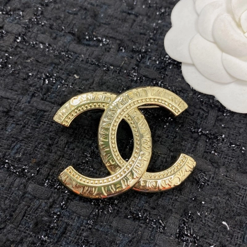 Chanel Brooches Sleek 221806