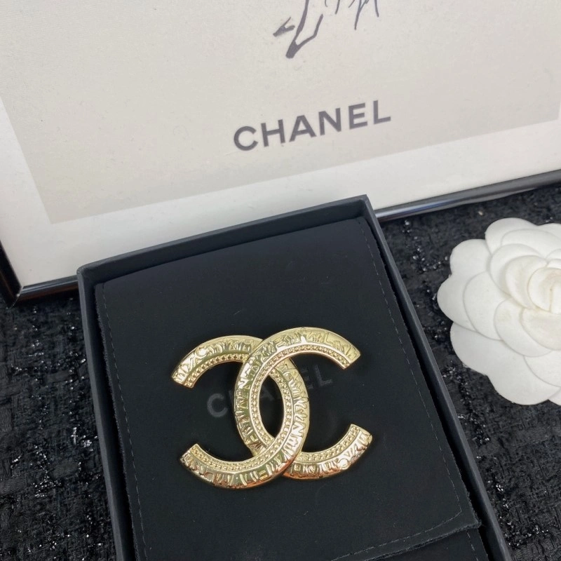 Chanel Brooches Sleek 221806