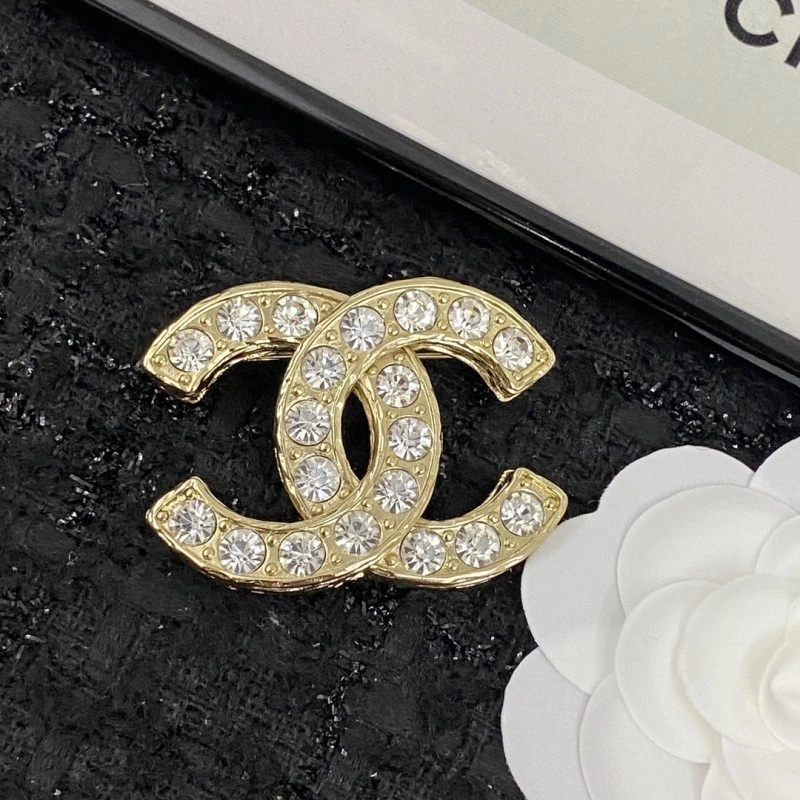 Refined Chanel Brooches 221804