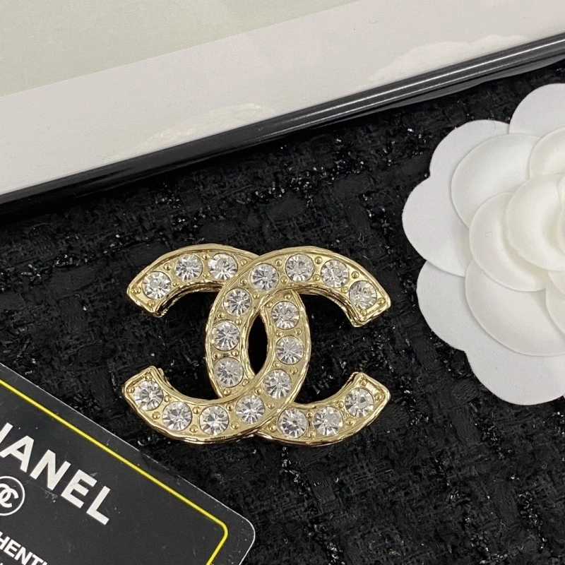 Refined Chanel Brooches 221804